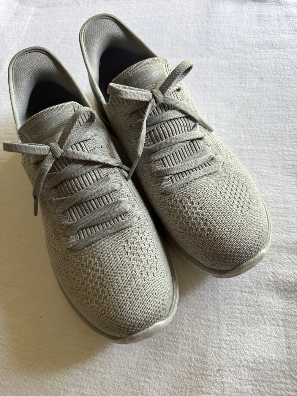 Sketchers Slip ins Air Cooled Memory Foam ~ Women’s 7 ~ light Grey